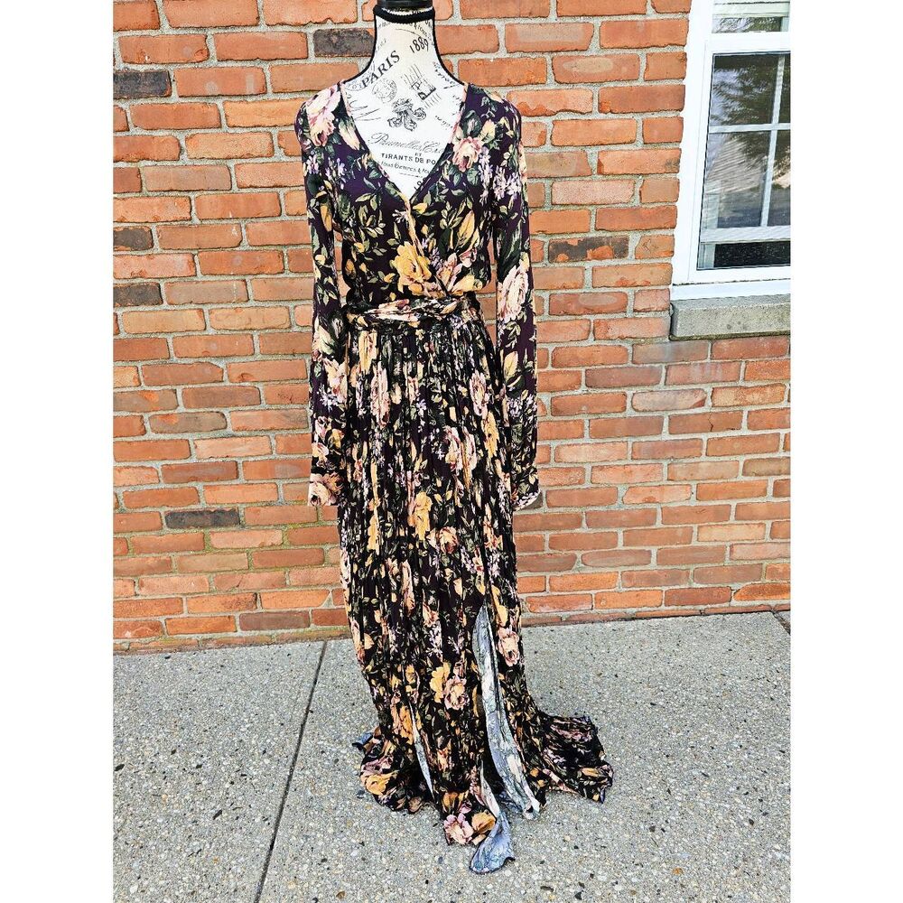 NEW Vici 100% Rayon Brown Floral Print Boho Maxi Dress – Size Small